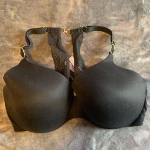 Victoria’s Secret Black Underwire Free Halter Back Lacy Bra